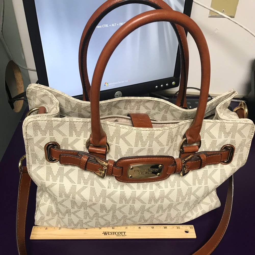 MK 👜